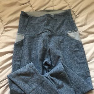 Beyond Yoga blue leggings